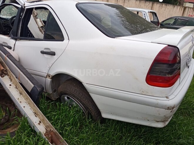 Mercedes C 200-8