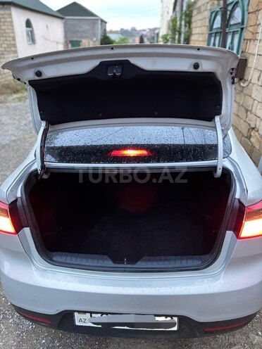 Kia Rio-6