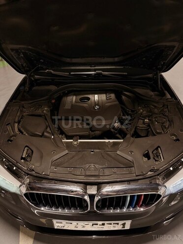 BMW 530-12