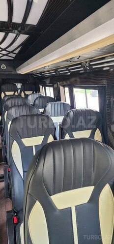Volkswagen Crafter-9