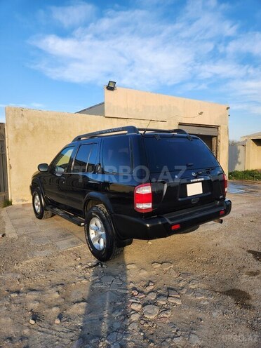 Nissan Pathfinder-3