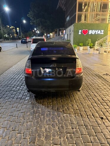Toyota Prius-4