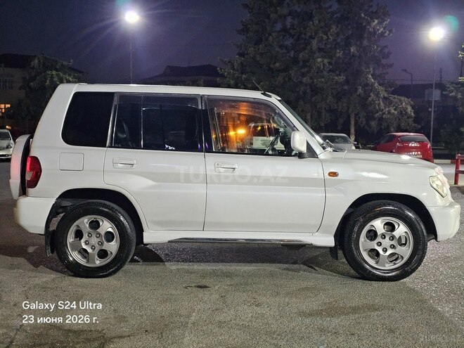 Mitsubishi Pajero io-10