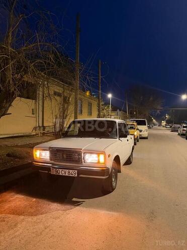LADA (VAZ) 2107-1
