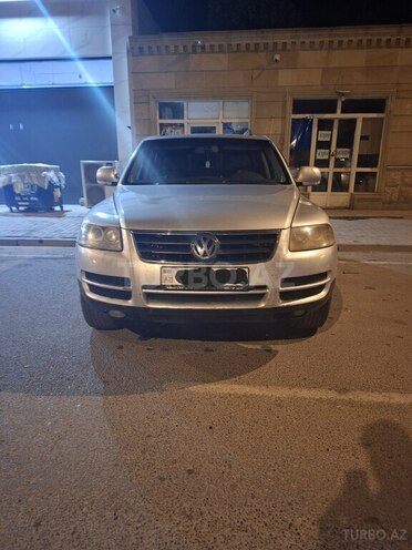 Volkswagen Touareg-1
