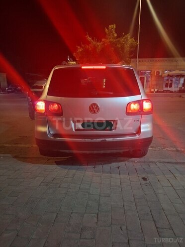 Volkswagen Touareg-2