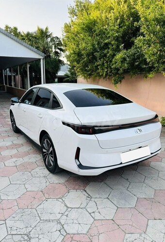 Changan Qiyuan A05-8