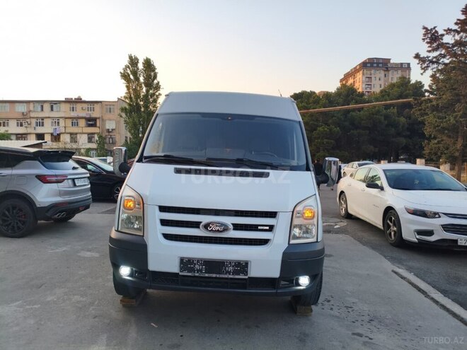 Ford Transit-14
