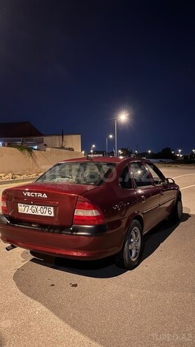 Opel Vectra-4
