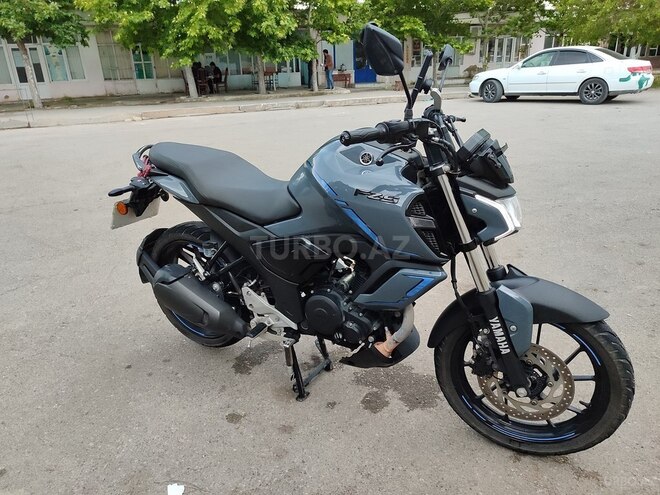Yamaha FZ-S FI Deluxe-9