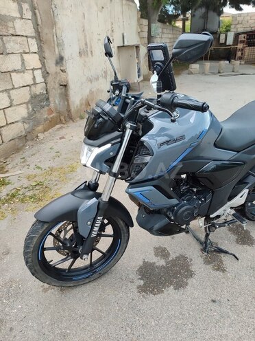 Yamaha FZ-S FI Deluxe-4