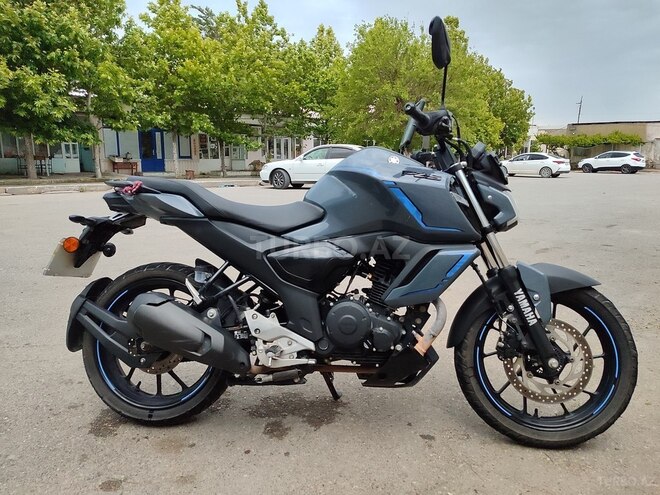 Yamaha FZ-S FI Deluxe-3