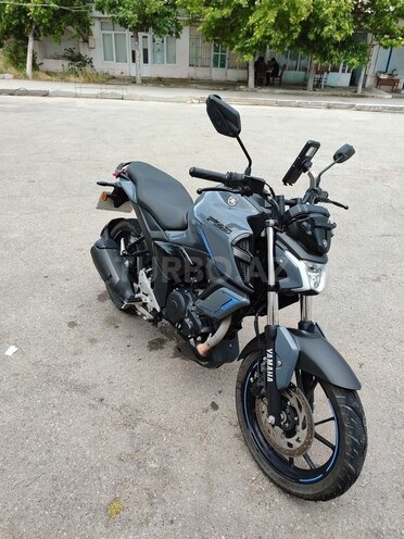 Yamaha FZ-S FI Deluxe-2