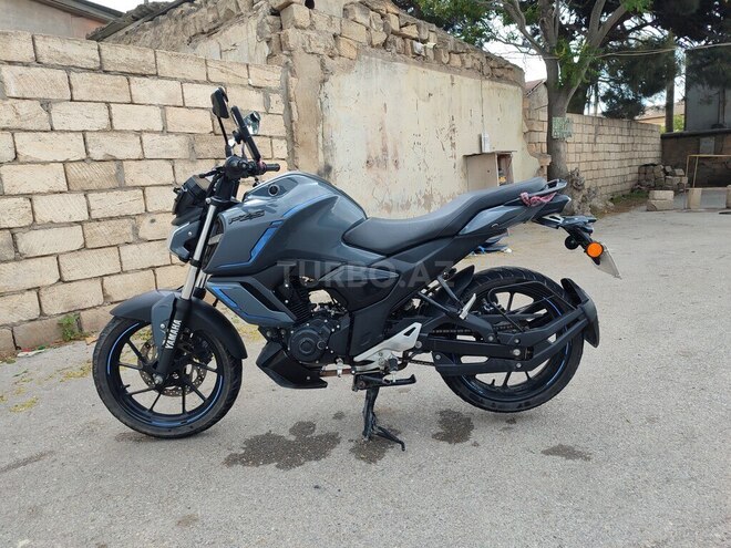 Yamaha FZ-S FI Deluxe-16
