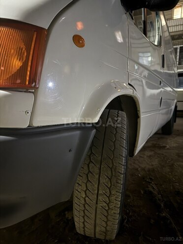 Ford Transit-7