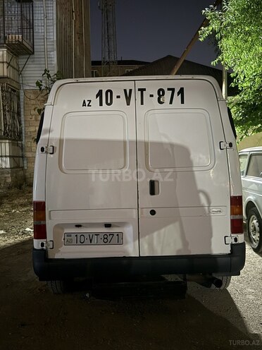 Ford Transit-4