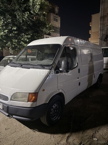 Ford Transit-3