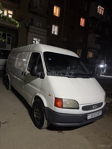 Ford Transit-2