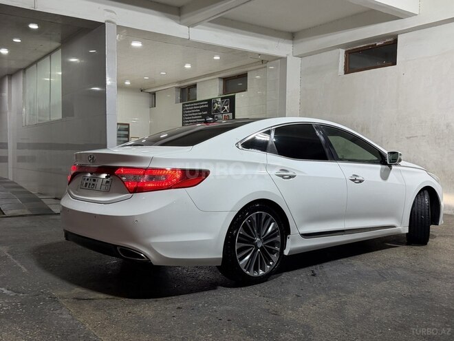 Hyundai Azera-9