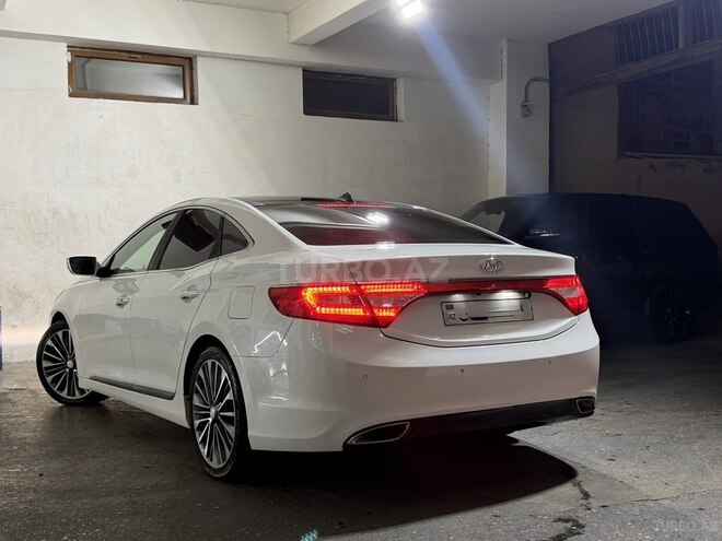Hyundai Azera-8