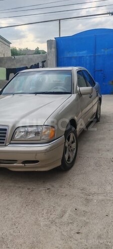 Mercedes C 230-6