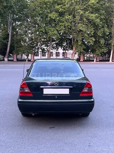 Mercedes C 180-2