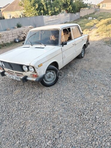LADA (VAZ) 2106-7