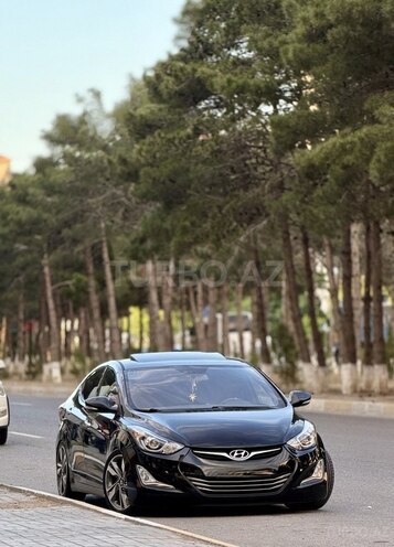 Hyundai Elantra-4