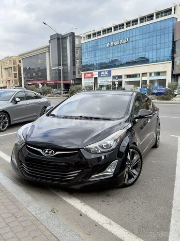 Hyundai Elantra-9