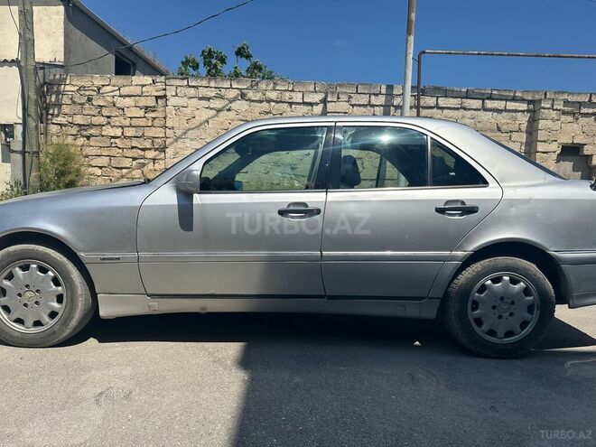 Mercedes C 230-16