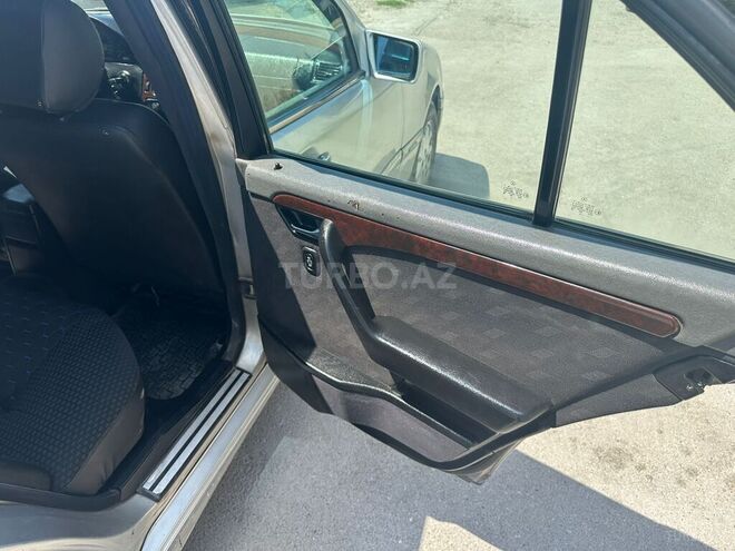 Mercedes C 230-12