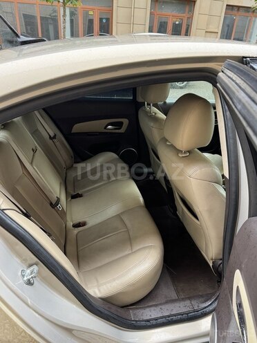 Chevrolet Cruze-5