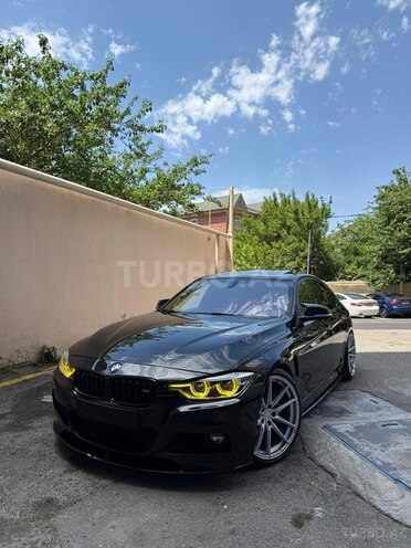 BMW 330-1