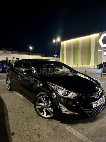 Hyundai Elantra-11