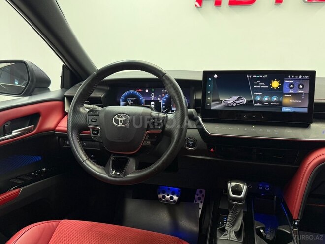 Toyota Camry-18