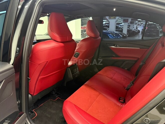 Toyota Camry-14