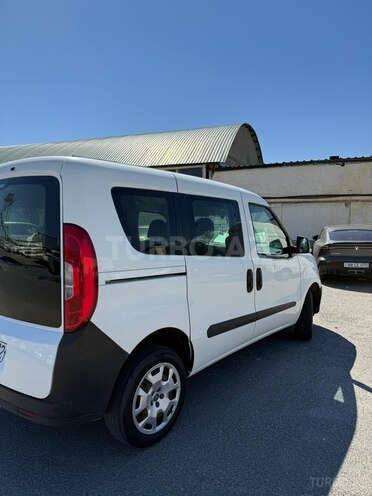Fiat Doblo-5