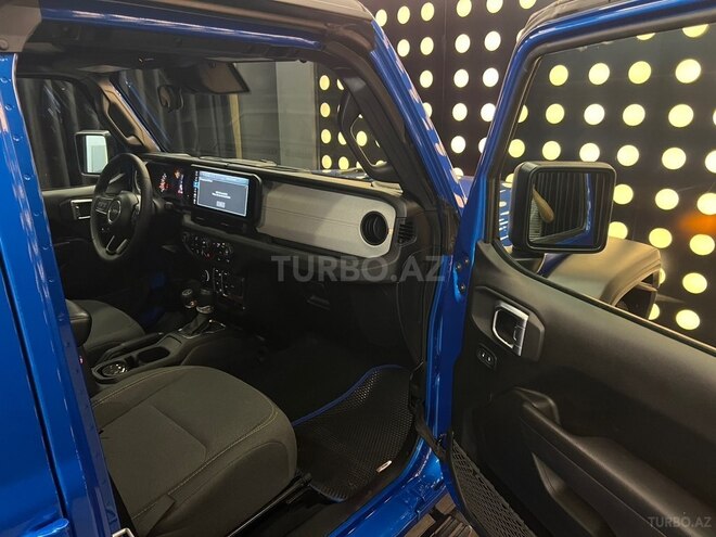 Jeep Wrangler-10