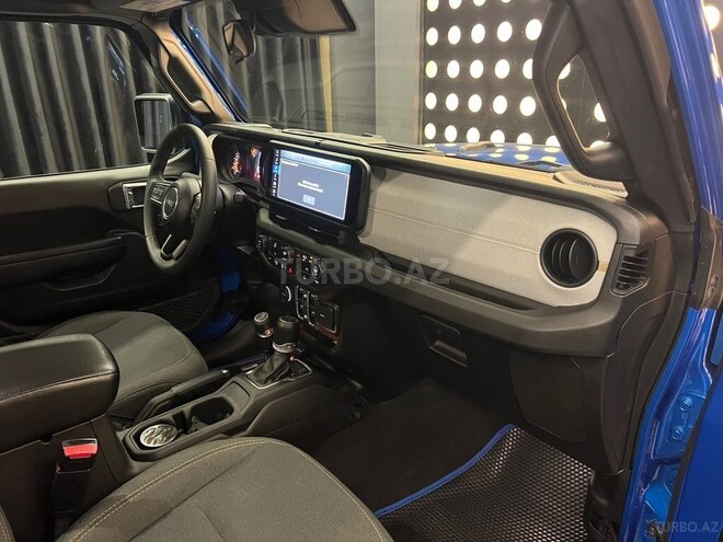Jeep Wrangler-11
