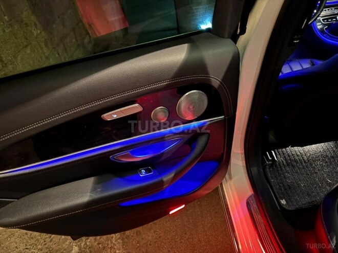 Mercedes E 220 d-13