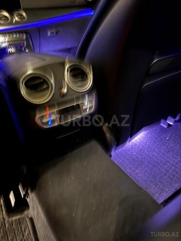 Mercedes E 220 d-10
