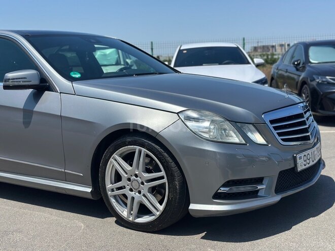 Mercedes E 220-9