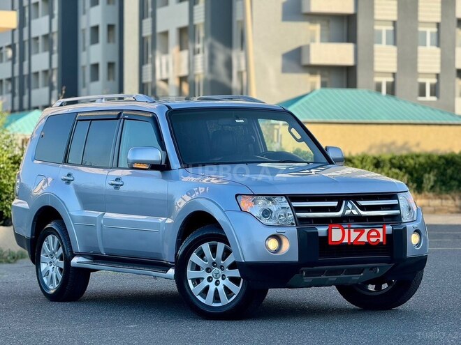 Mitsubishi Pajero-3