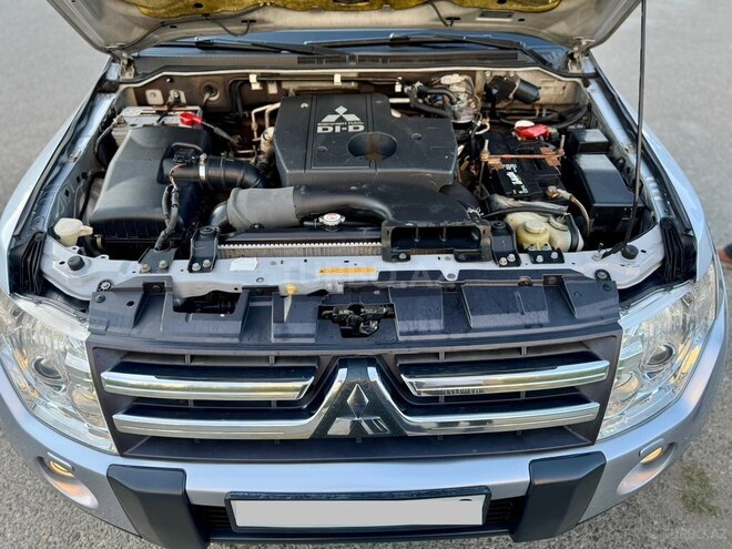 Mitsubishi Pajero-20