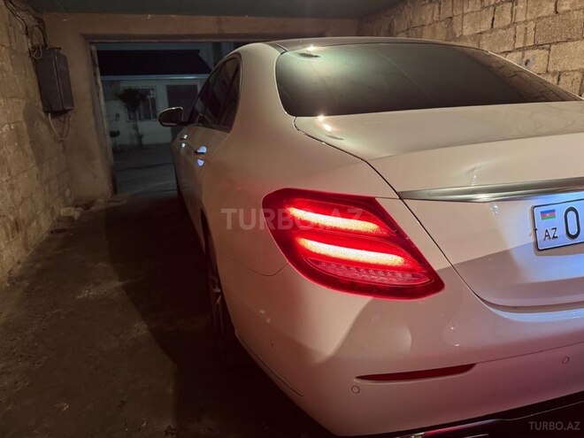 Mercedes E 220 d-16