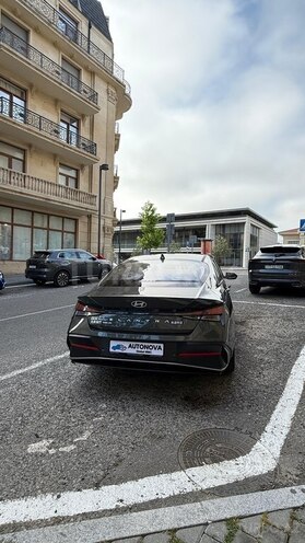 Hyundai Elantra-3