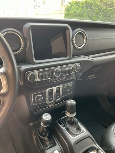 Jeep Wrangler-18