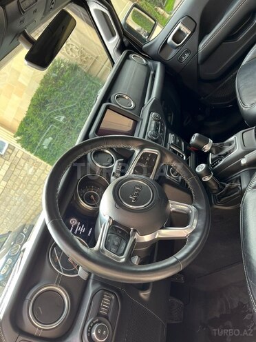 Jeep Wrangler-19
