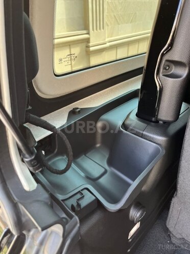 Jeep Wrangler-13