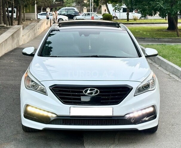 Hyundai Sonata-5